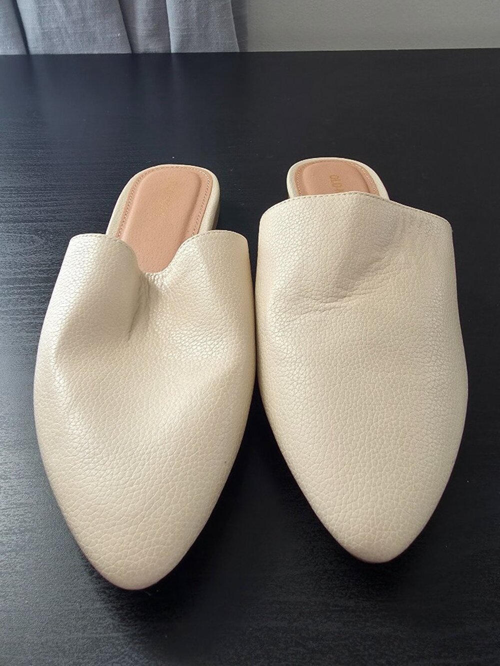 Old Navy Cream Mules - Size 7